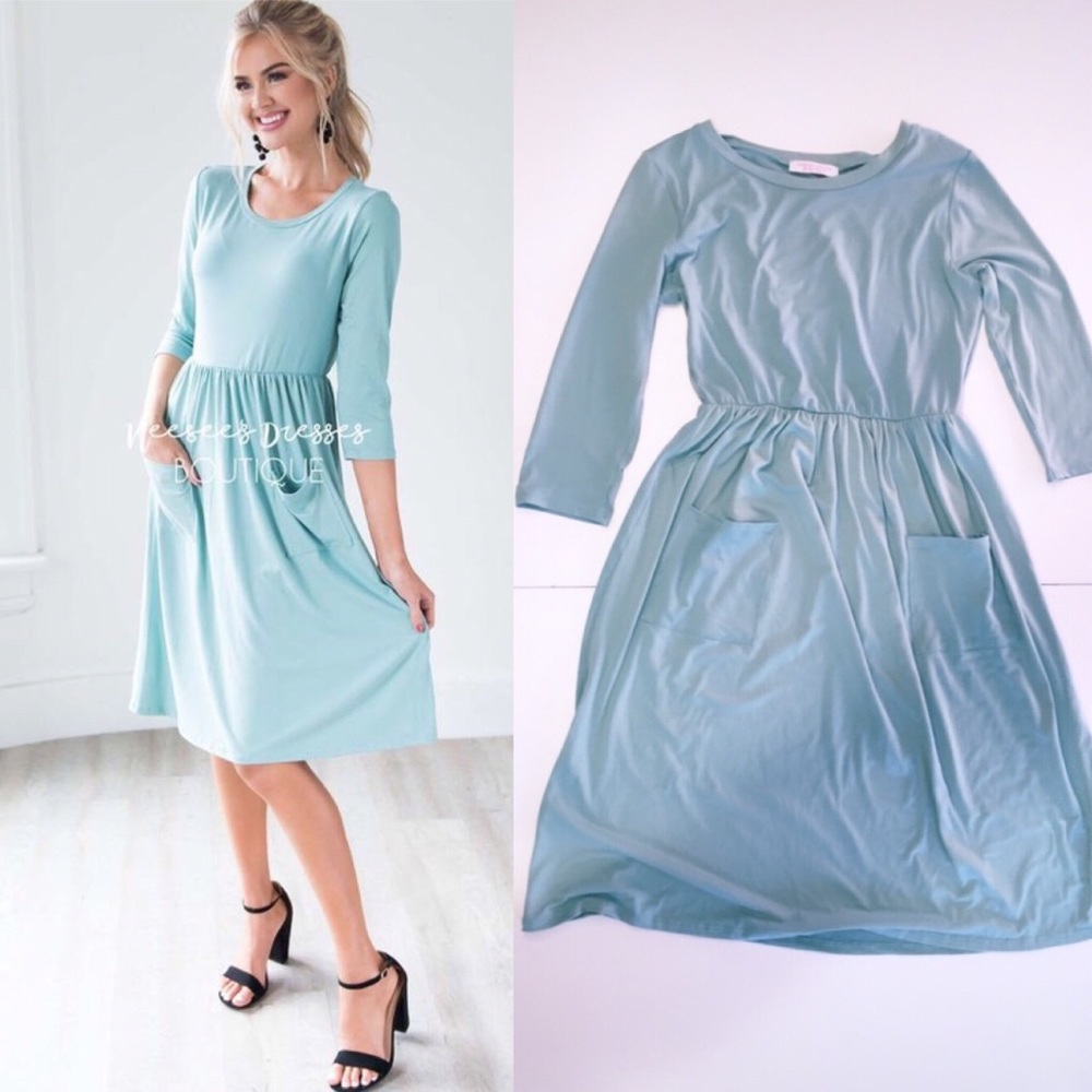 Neesee’s dresses “The Poppy” Size S